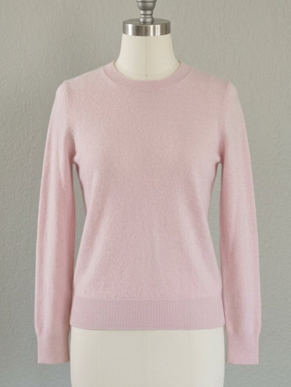 Quince 100% Cashmere Crewneck Sweater – Size S – Blush Pink
